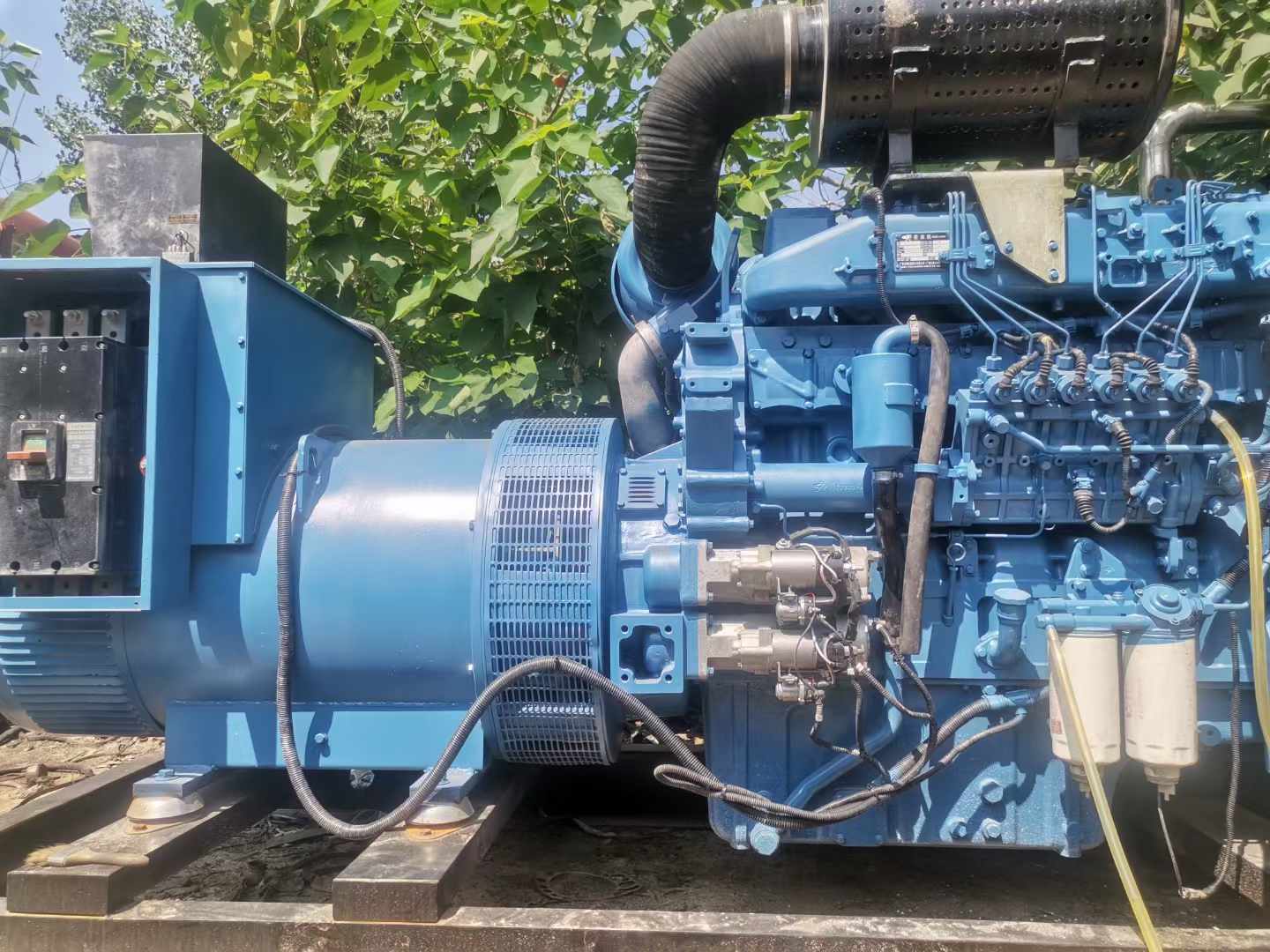 湘乡详细说明降低 800kW 柴油发电机输出电流波动的方法